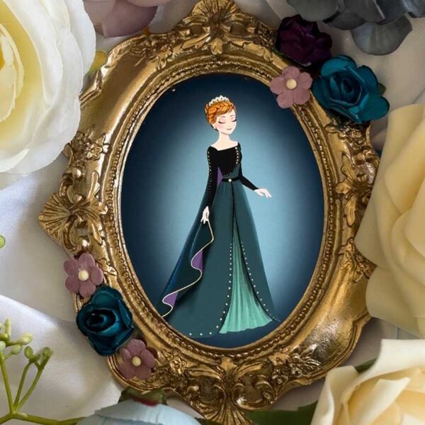 Queen Anna Ornament - Image 3